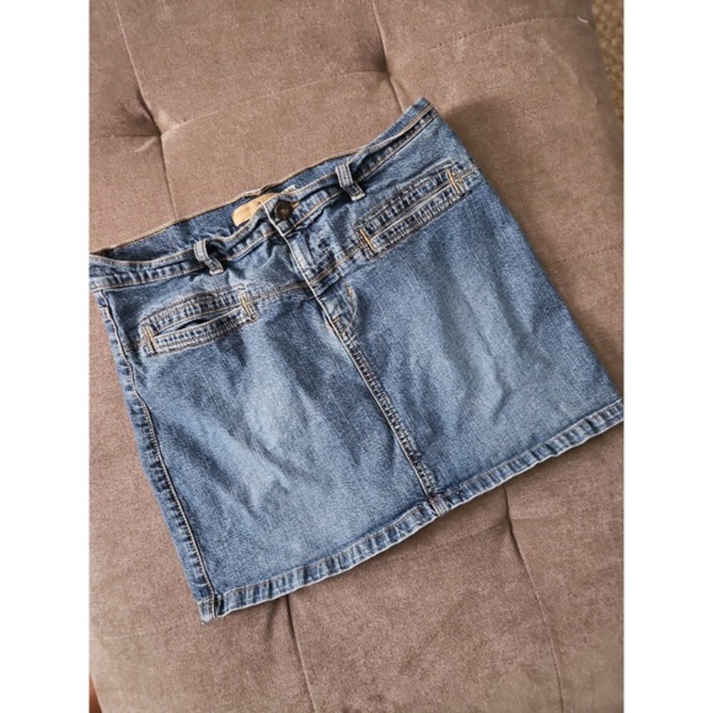 Vintage Tommy Hilfiger Denim Mini Skirt - Y2K Medium Wash‎ Jean Skirt - Size 7